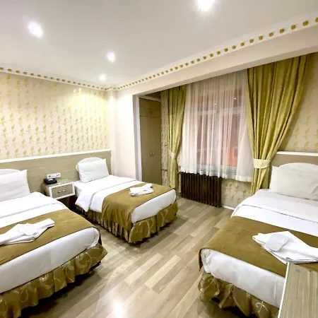 Hotel Grand Oral