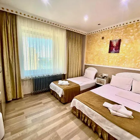 Hotel Grand Oral 3*