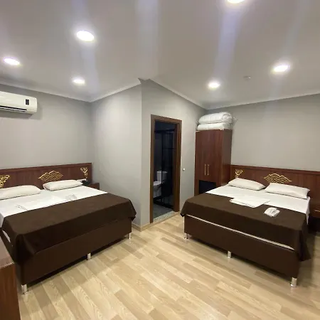 Hotel Grand Oral 3*