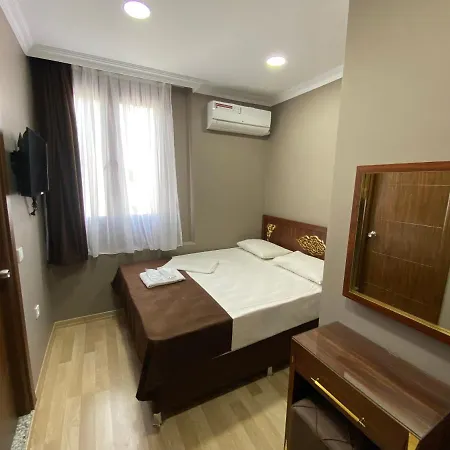 Hotel Grand Oral
