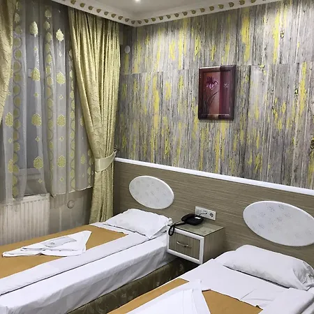 Grand Oral Hotel 3*